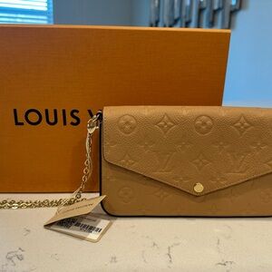 Louis Vuitton Felicie Pouchette in Arizona